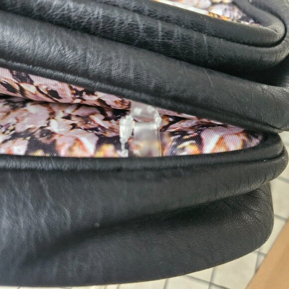 Nicole Miller 2 Bag Cosmetic Toiletry Set Black w Snake Skin NY8015 New W Tag - Picture 11 of 11